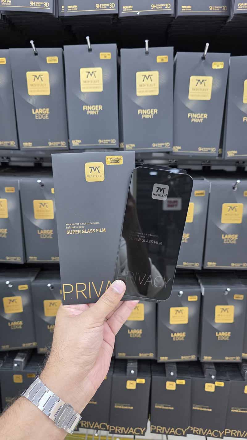 Mohtuut Super Privacy Glass Protector