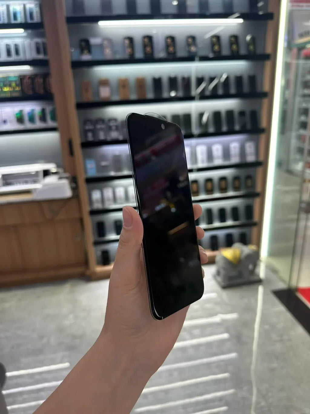 Xmart 8K Borderless Curved Glass ( HD Clear And Privacy )